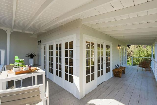 915 Crestview Drive, San Carlos, CA 94070