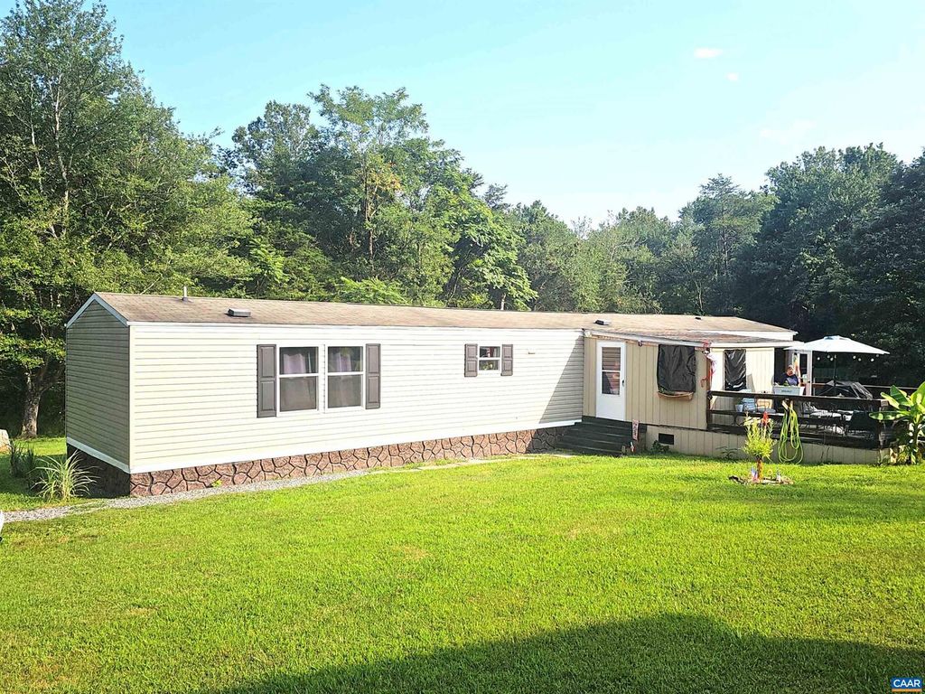 2018 PARKER MOUNTAIN RD, Stanardsville, VA 22973