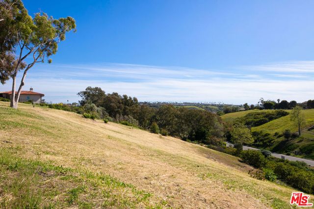 5942 Busch Drive, Malibu, CA 90265