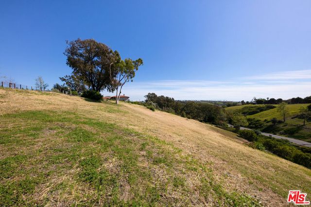 5942 Busch Drive, Malibu, CA 90265