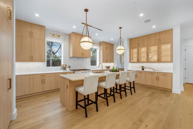 3739 Royal Lane, Dallas, TX 75229