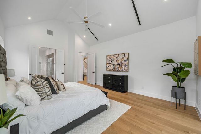 3739 Royal Lane, Dallas, TX 75229