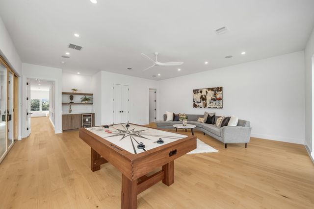 3739 Royal Lane, Dallas, TX 75229