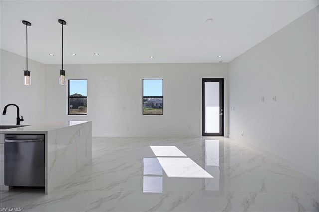 1051 Marine AVE S, Lehigh Acres, FL 33974