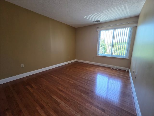 1800 Douglas Avenue 327, North Providence, RI 02904