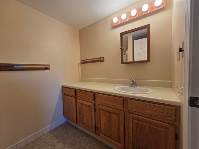 1800 Douglas Avenue 327, North Providence, RI 02904