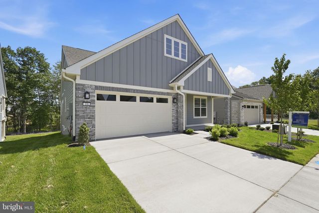 106 RHODODENDRON CT, Lake Frederick, VA 22630