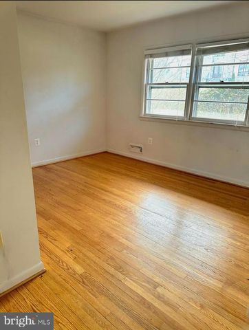 6426 NOBLE DR, Mclean, VA 22101