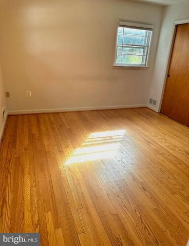 6426 NOBLE DR, Mclean, VA 22101