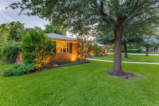 4241 Bilglade Road, Fort Worth, TX 76109