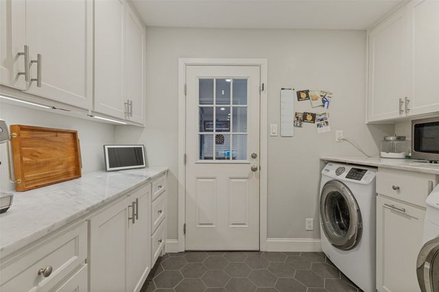 4241 Bilglade Road, Fort Worth, TX 76109