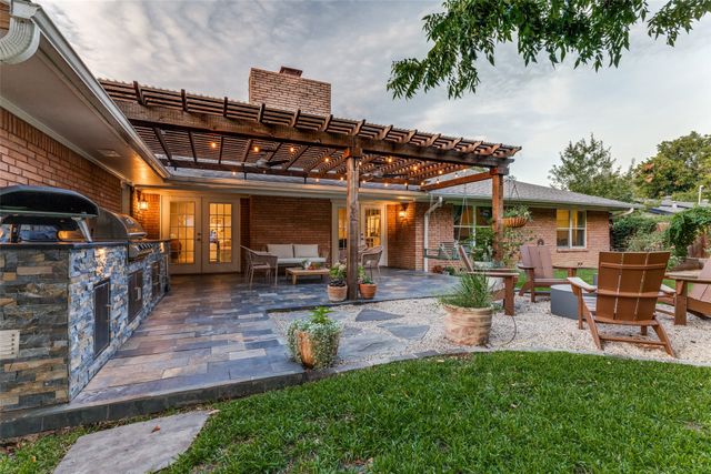 4241 Bilglade Road, Fort Worth, TX 76109