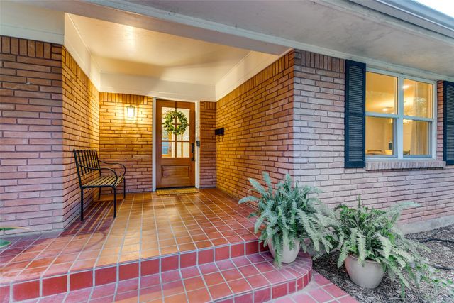4241 Bilglade Road, Fort Worth, TX 76109