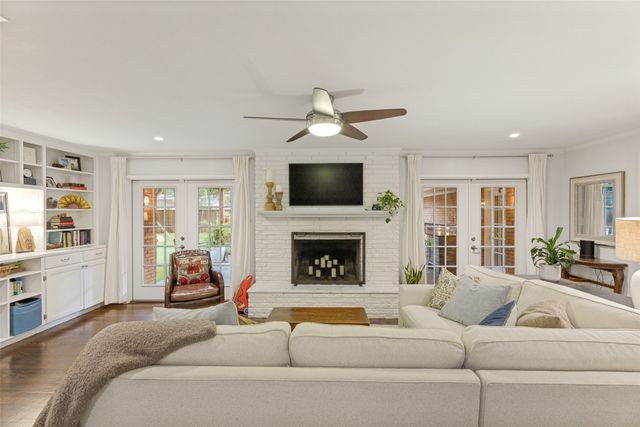 4241 Bilglade Road, Fort Worth, TX 76109