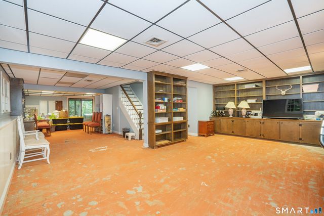 15 Rushleigh Road, West Hartford, CT 06117