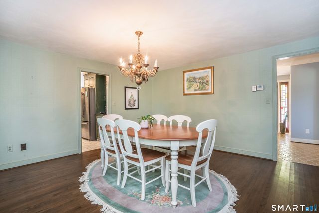 15 Rushleigh Road, West Hartford, CT 06117