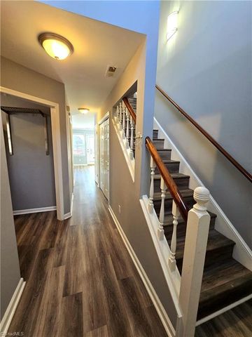 2808 Shadowbrook Lane, Winston-salem, NC 27103