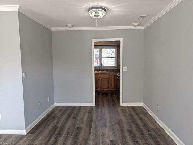 2808 Shadowbrook Lane, Winston-salem, NC 27103