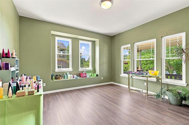 186 N Coolidge Way, Aurora, CO 80018