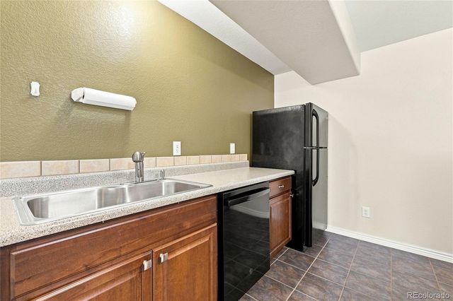 186 N Coolidge Way, Aurora, CO 80018
