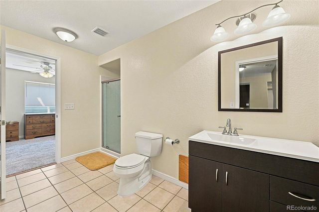 186 N Coolidge Way, Aurora, CO 80018