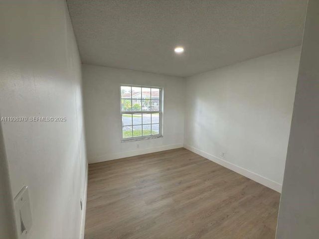 9001 Jacaranda Ln 107, Plantation, FL 33324