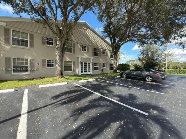 9001 Jacaranda Ln 107, Plantation, FL 33324