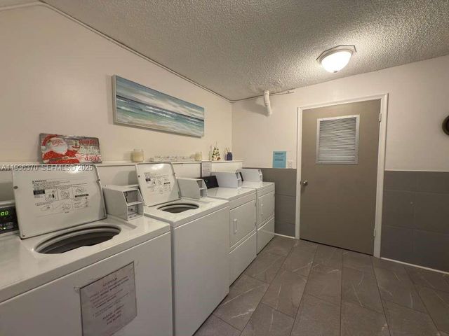 9001 Jacaranda Ln 107, Plantation, FL 33324