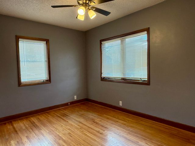 1219 Hammond Avenue, Waterloo, IA 50702