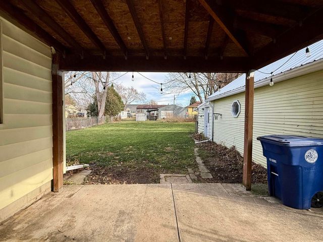 1219 Hammond Avenue, Waterloo, IA 50702