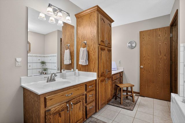 987 Cleveland Road, Houston, MO 65483