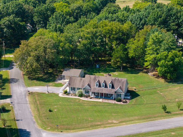 2222 Delay Dr, Lascassas, TN 37085