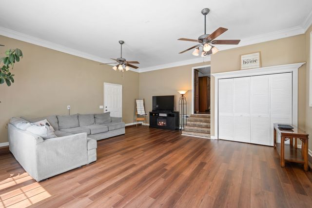 2222 Delay Dr, Lascassas, TN 37085