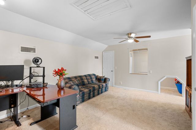 2222 Delay Dr, Lascassas, TN 37085