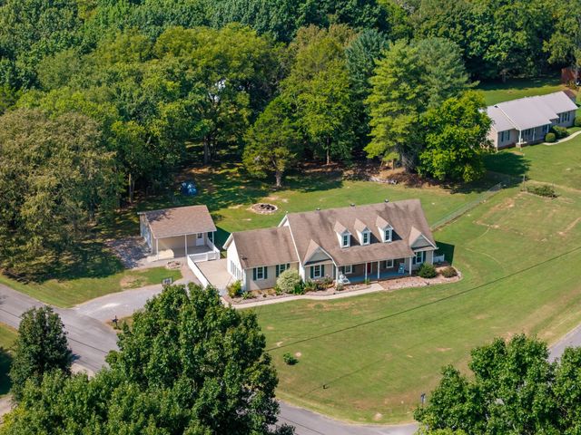 2222 Delay Dr, Lascassas, TN 37085