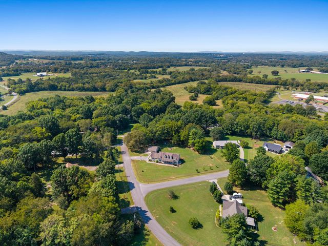 2222 Delay Dr, Lascassas, TN 37085