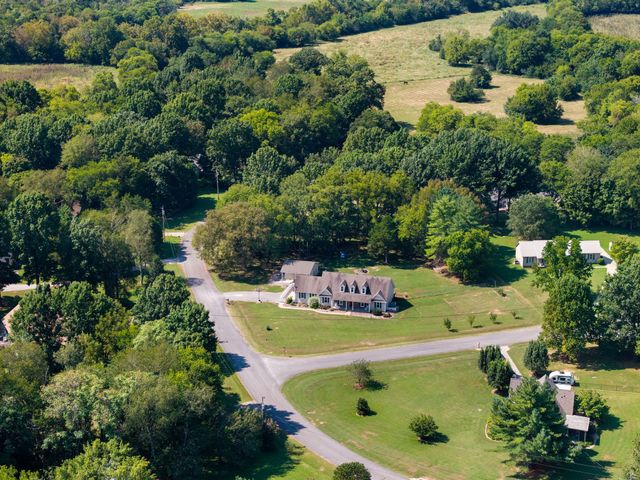 2222 Delay Dr, Lascassas, TN 37085