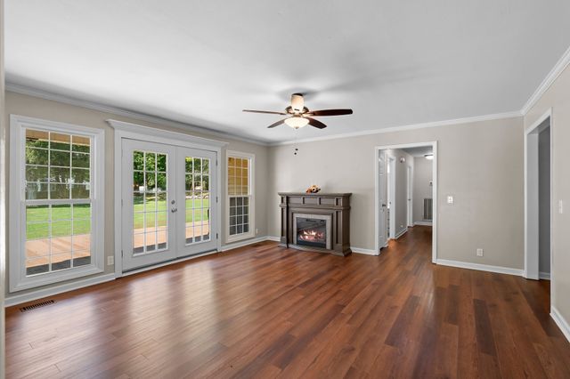 2222 Delay Dr, Lascassas, TN 37085