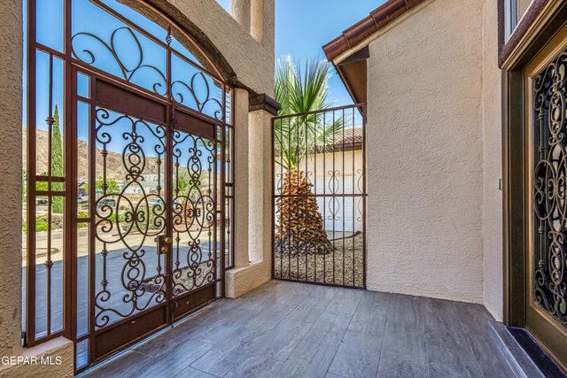 6369 CALLE PLACIDO Drive, El Paso, TX 79912