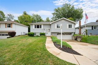 36536 Lakehurst Drive, Eastlake, OH 44095