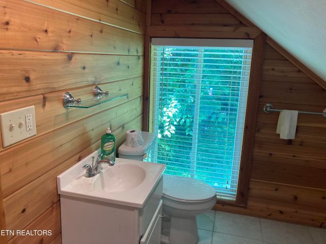 489 Hickory Grove Rd, Madisonville, TN 37354