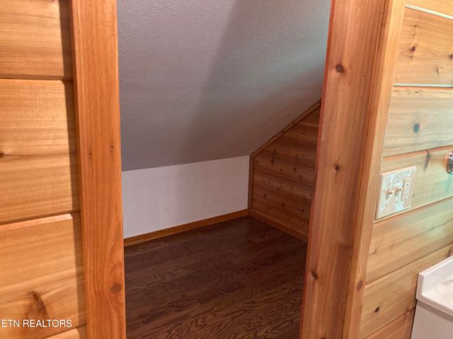 489 Hickory Grove Rd, Madisonville, TN 37354
