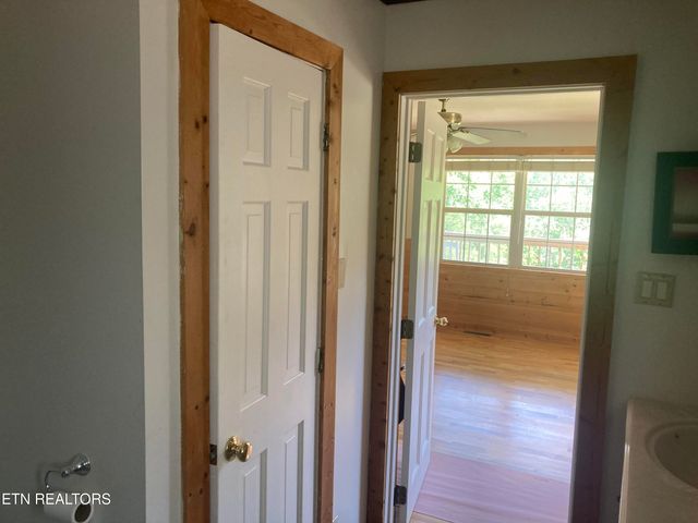 489 Hickory Grove Rd, Madisonville, TN 37354