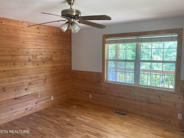 489 Hickory Grove Rd, Madisonville, TN 37354
