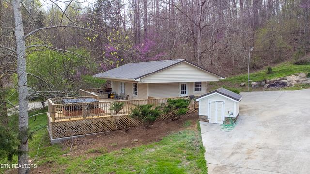 489 Hickory Grove Rd, Madisonville, TN 37354