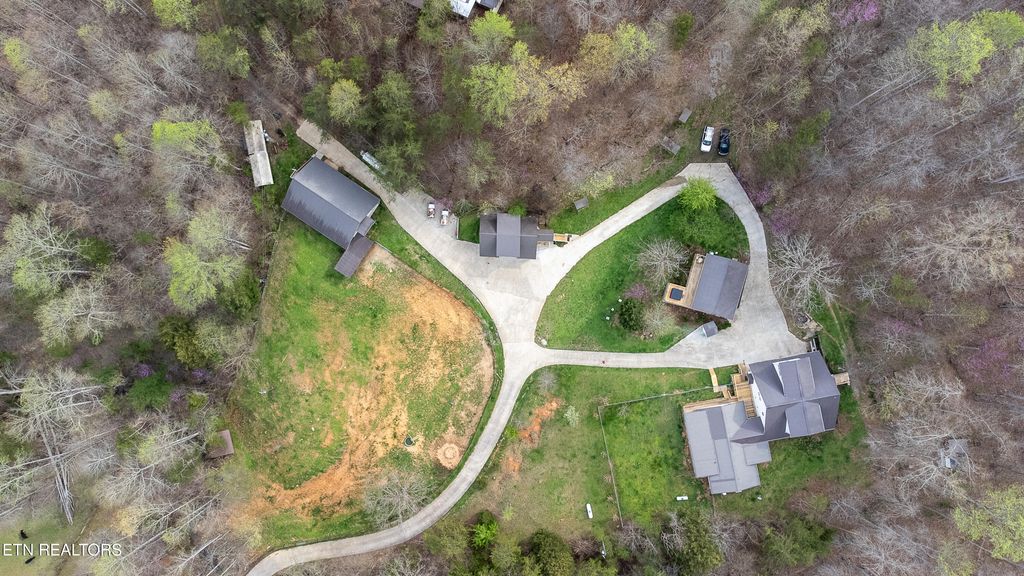 489 Hickory Grove Rd, Madisonville, TN 37354