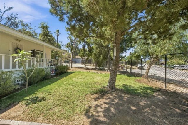 2575 Hillside Avenue, Norco, CA 92860
