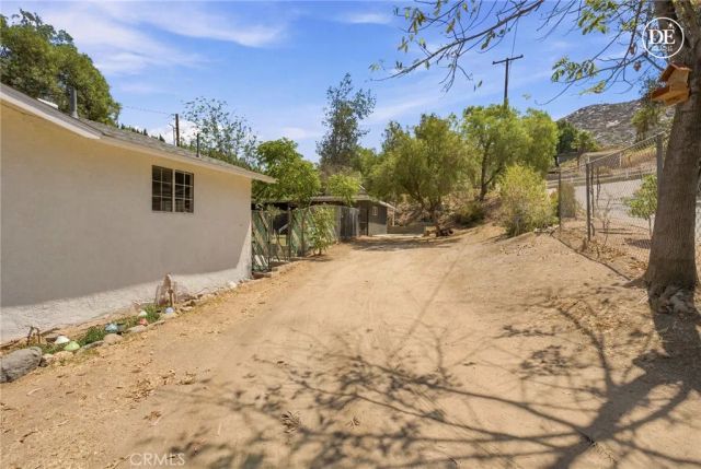 2575 Hillside Avenue, Norco, CA 92860