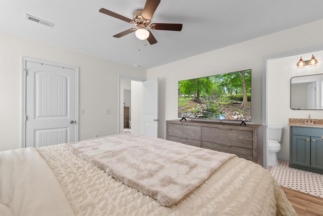 140 Leadwood St., Andrews, SC 29510