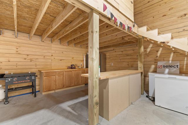 140 Leadwood St., Andrews, SC 29510